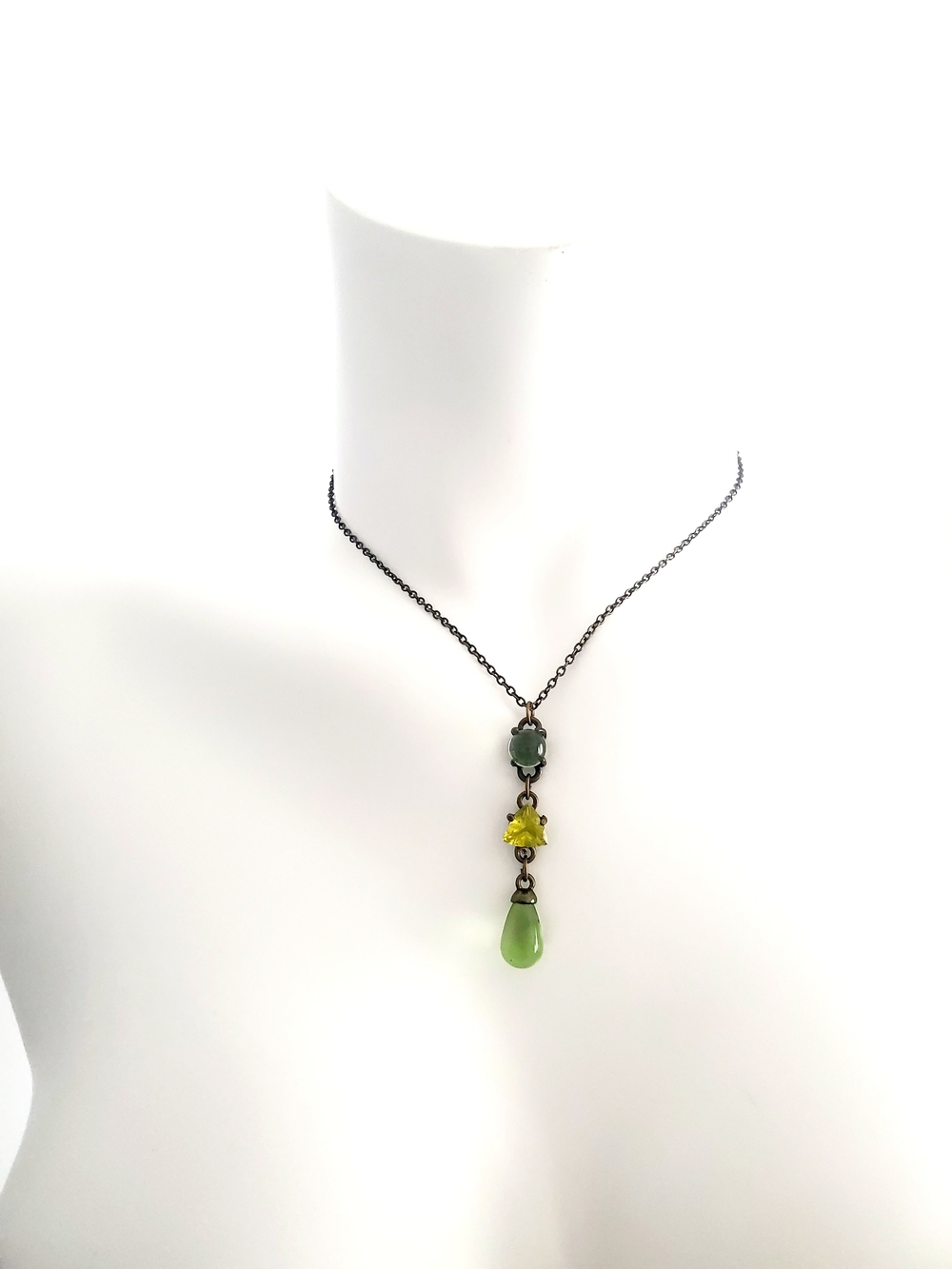 Green Gemstone Drop Pendant Necklace - Women Jewelry